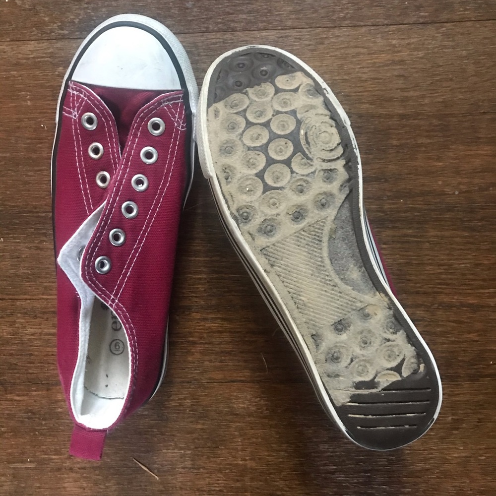 Maroon Converse Sneakers - Picture 4 of 4